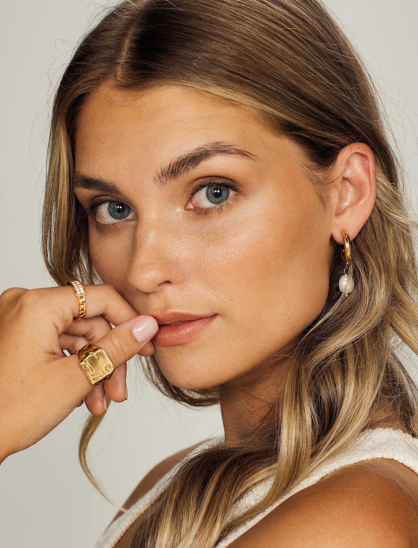 Serena Ringu Serena Ring - A Majestic Display of Strength and Sparkle | Pastiche
